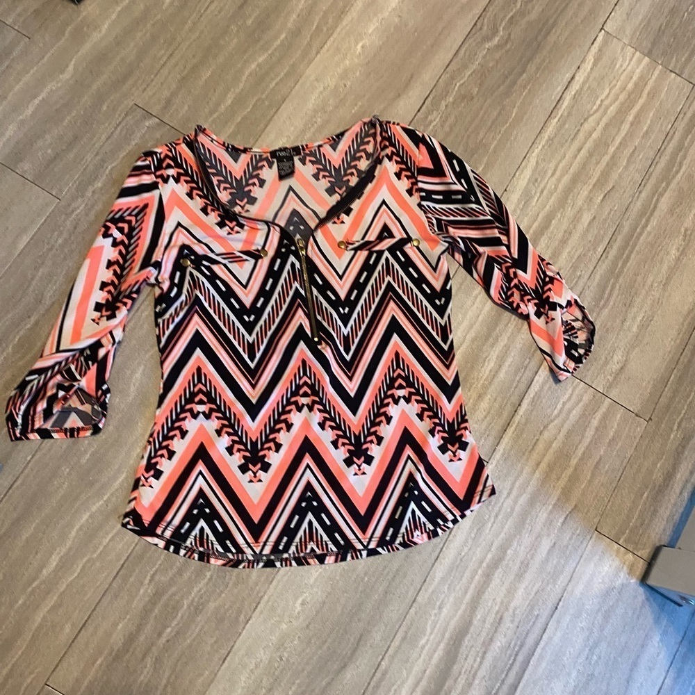Womens Size Small rue 21 Shirt Chevron Geometric Print, Pink Black  3/4 Sleeves